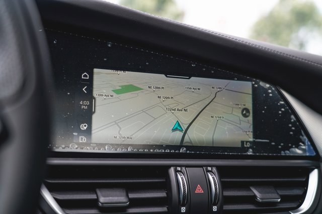 2025 Alfa Romeo Giulia Base photo 27