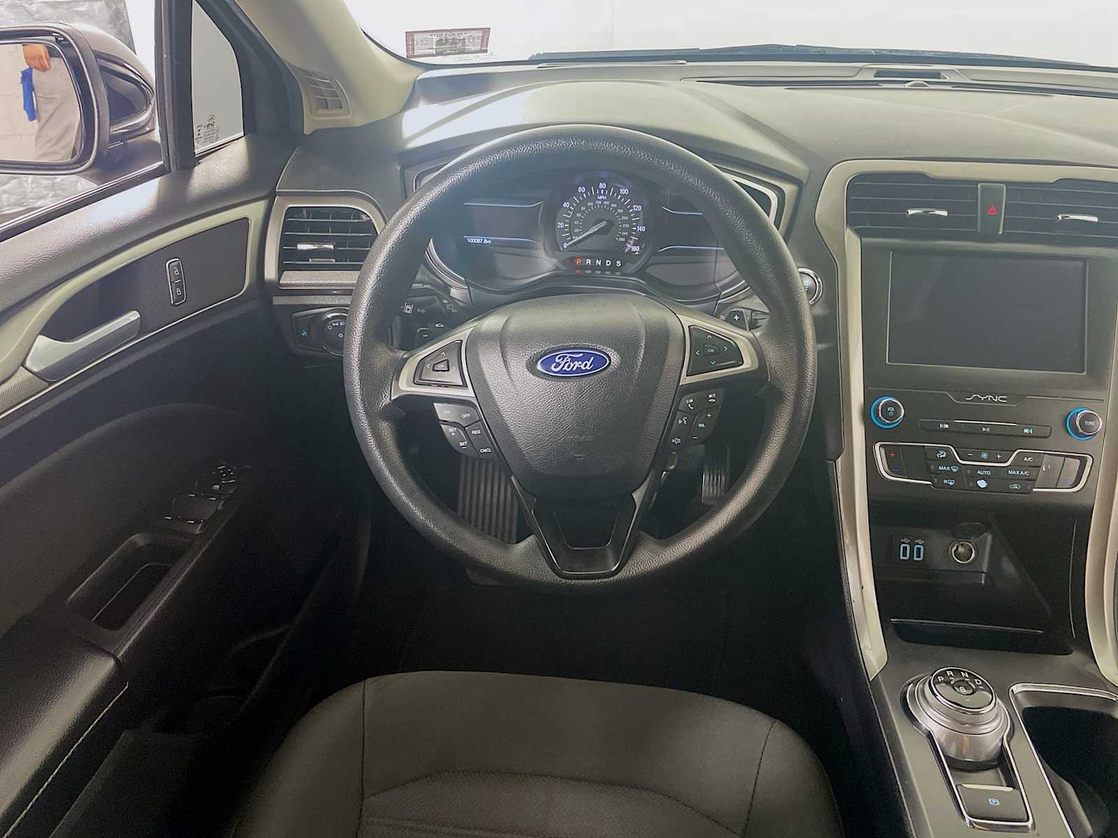 2019 Ford Fusion SE photo 15