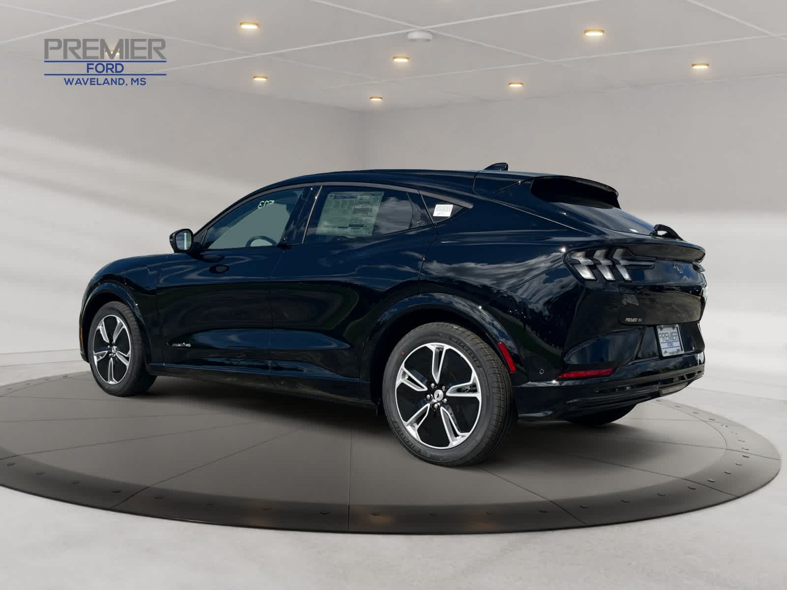 2023 Ford Mustang Mach-E Premium photo 3