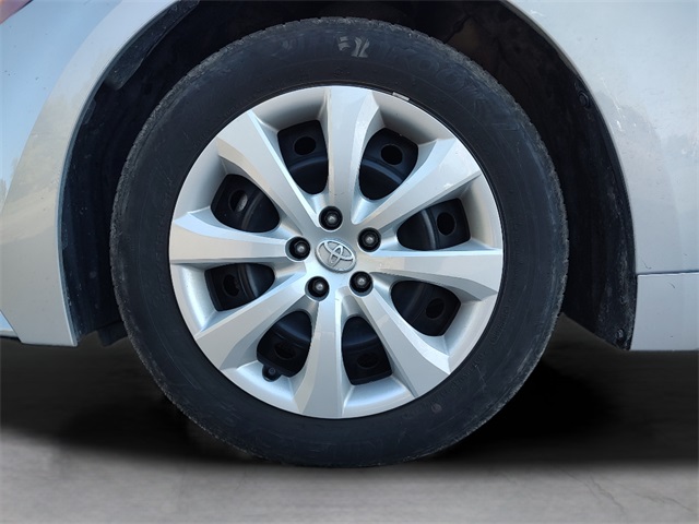 2024 Toyota Corolla LE photo 9
