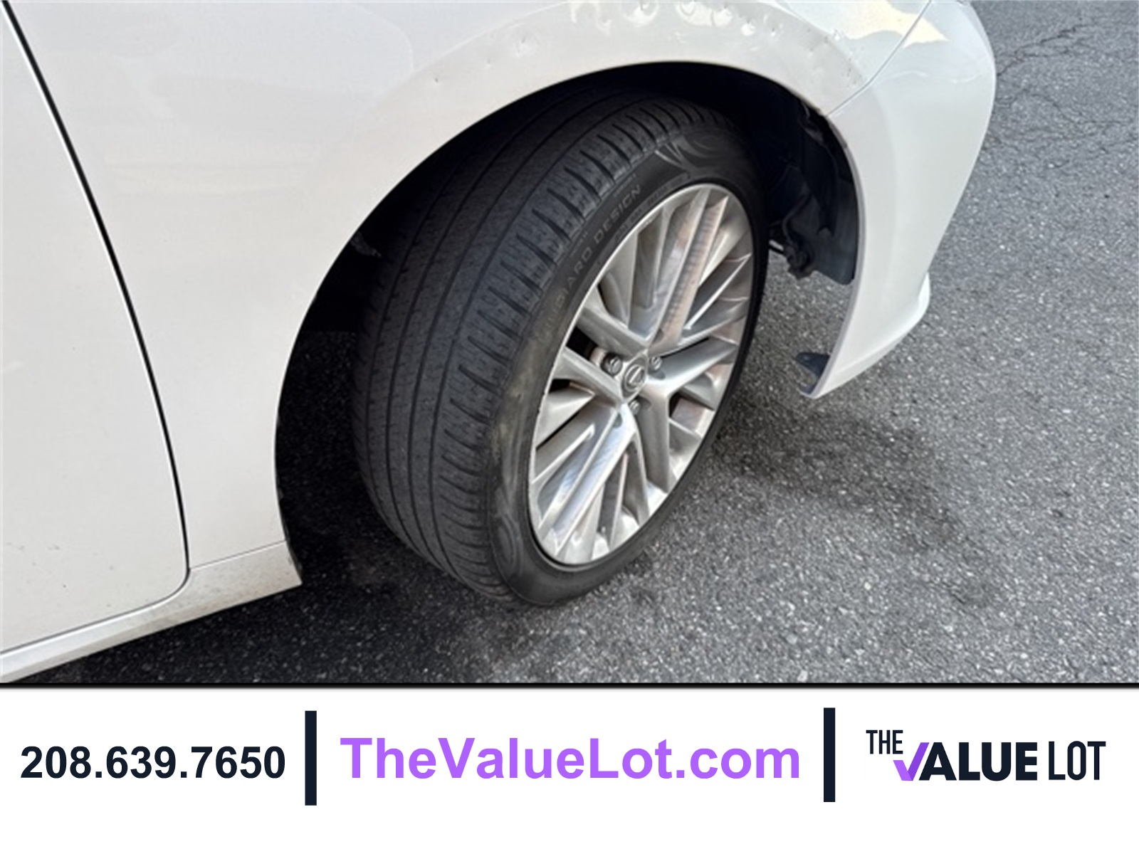 2014 Lexus ES 350 photo 11