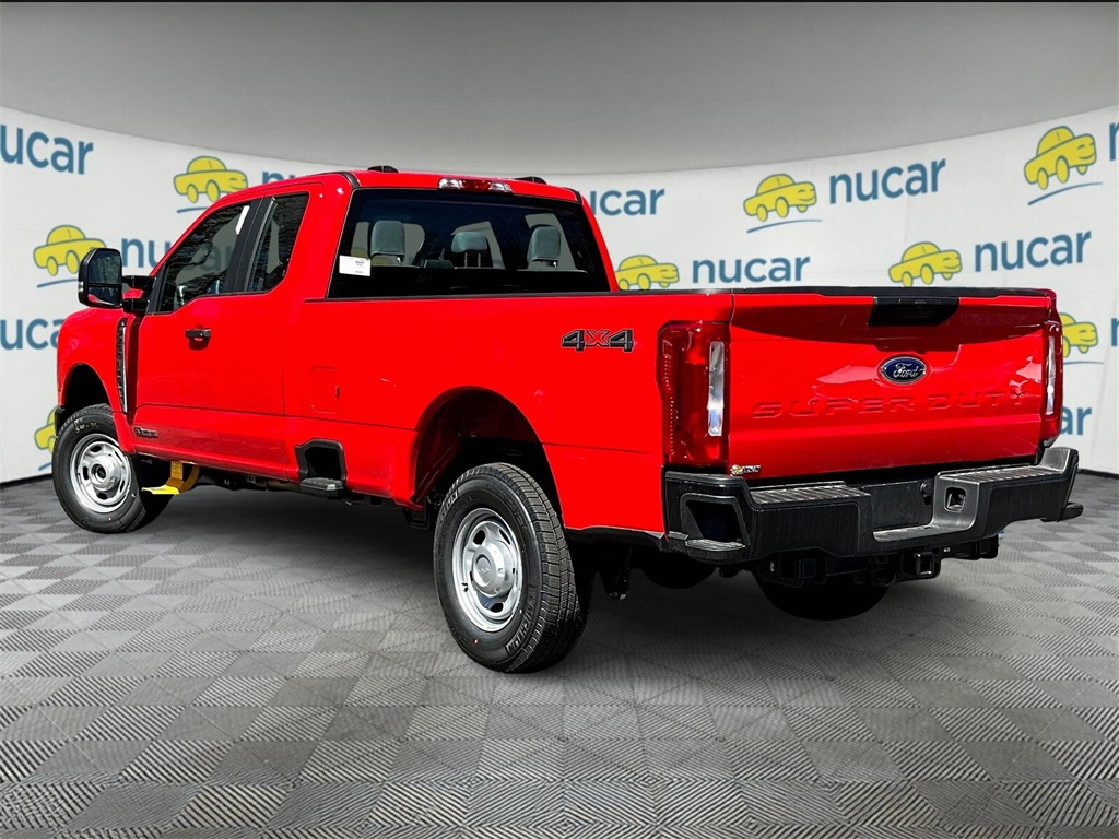 2025 Ford F-250 photo 3