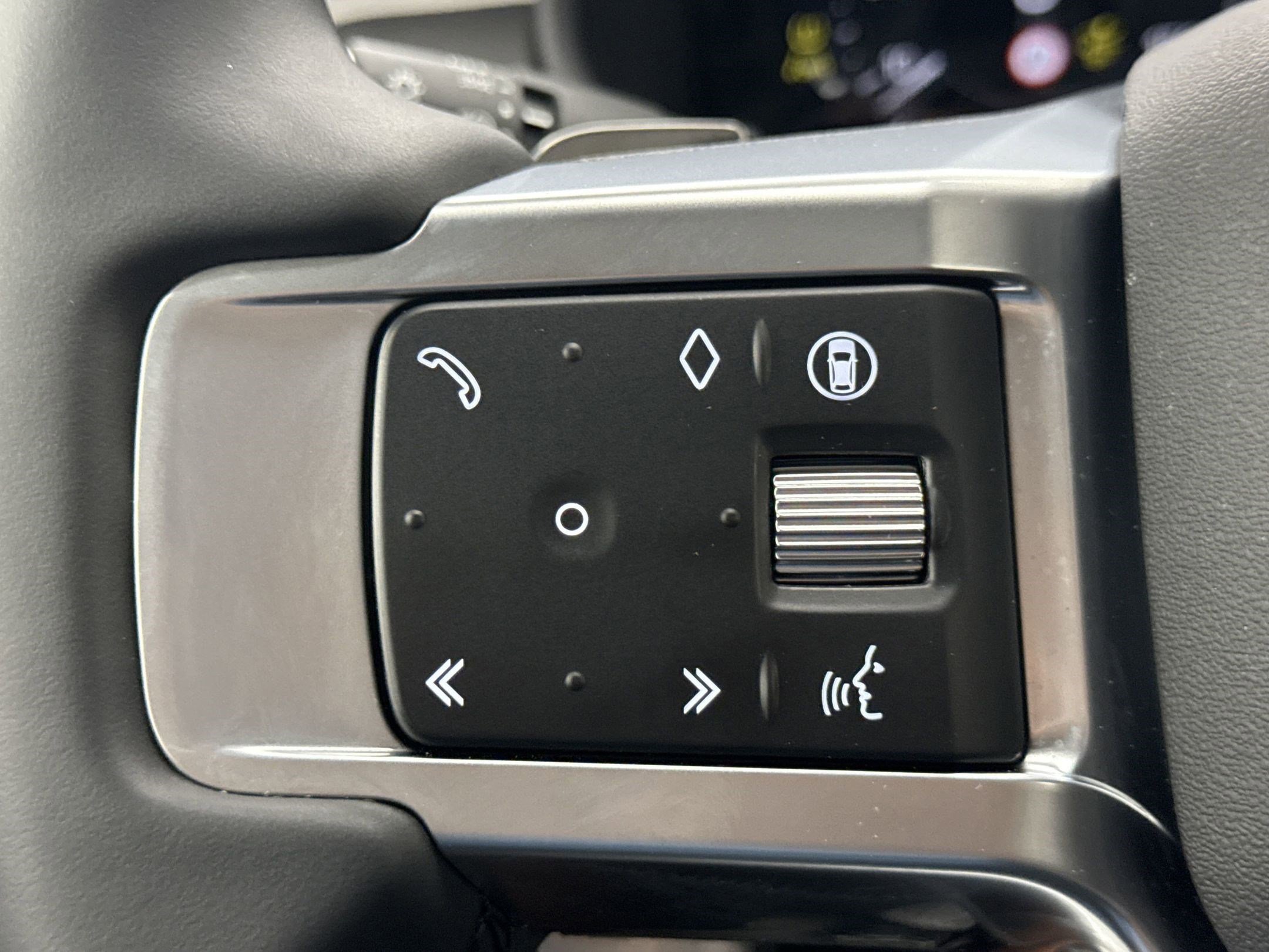 2024 Land Rover Discovery SE photo 12