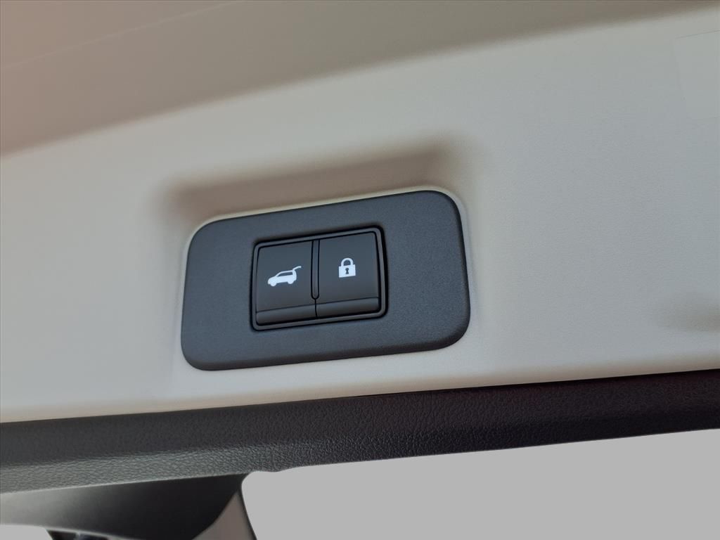 2025 Nissan ARIYA Engage Evolve+ Empower photo 20