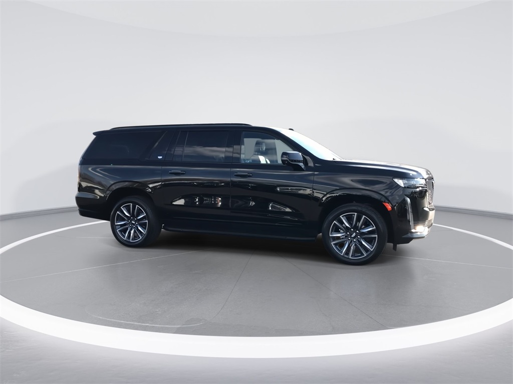 2023 Cadillac Escalade ESV Sport photo 2