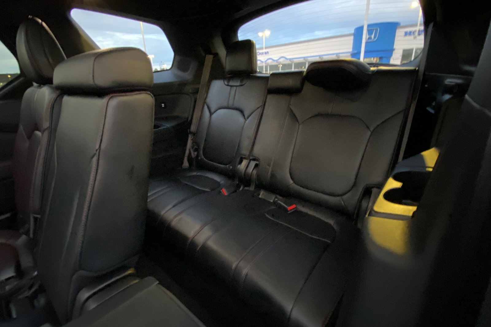 2025 Honda Pilot Black Edition photo 13