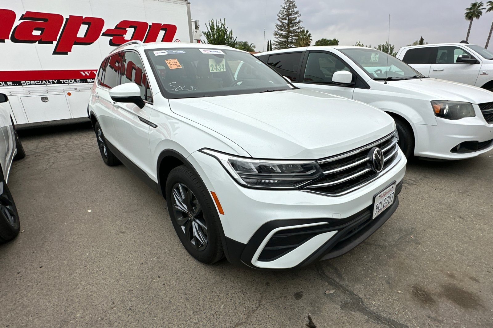 2022 Volkswagen Tiguan SE photo 6