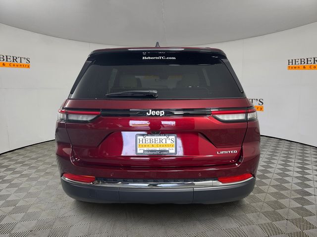 2025 Jeep Grand Cherokee Limited photo 4