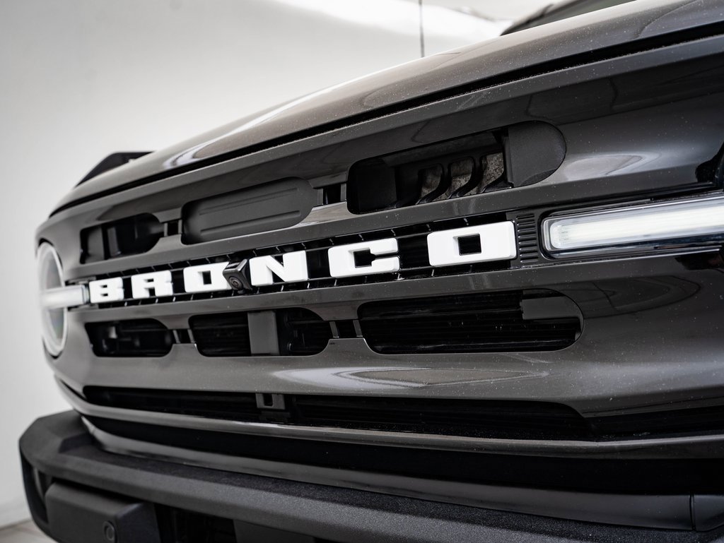 2022 Ford Bronco Outer Banks photo 3