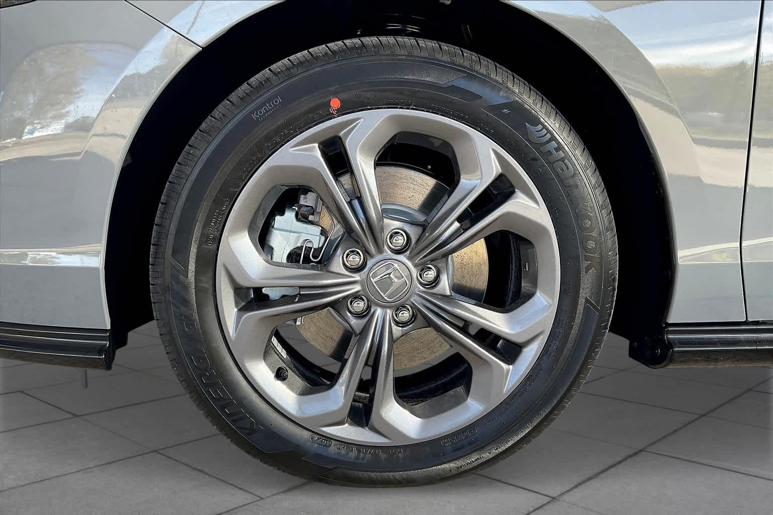 2025 Honda Accord Hybrid EX-L photo 11