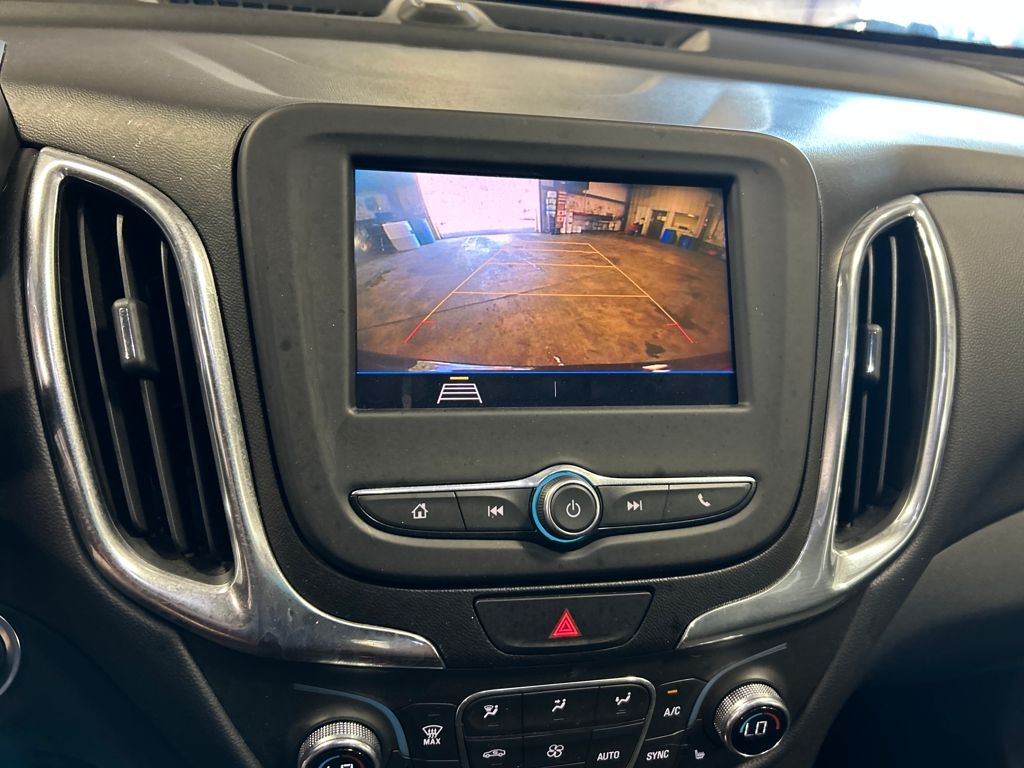 2020 Chevrolet Equinox LT photo 16