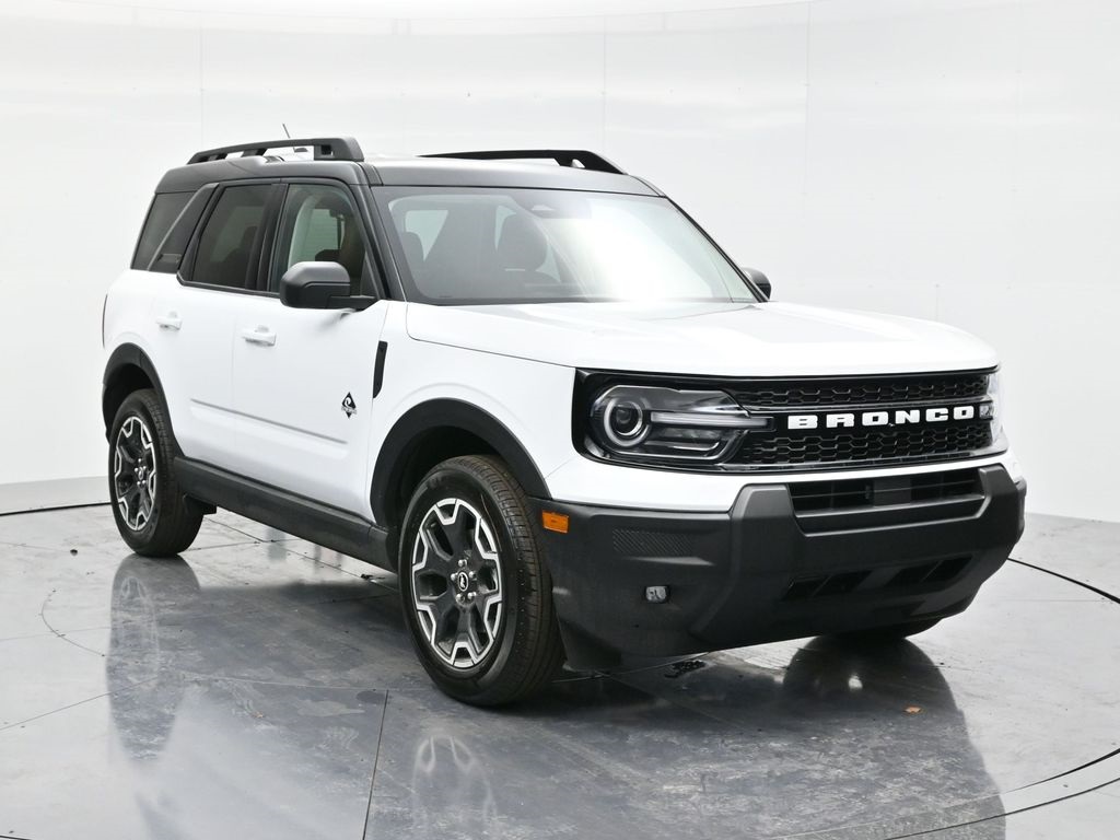 2025 Ford Bronco Sport Outer Banks's photo