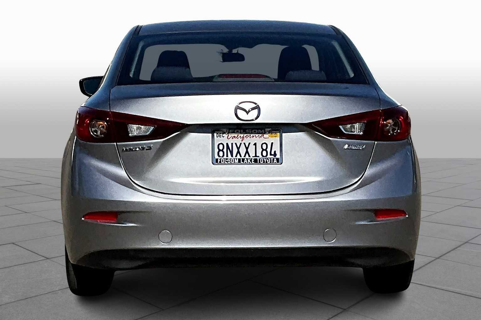 2016 Mazda Mazda3 i Sport photo 4
