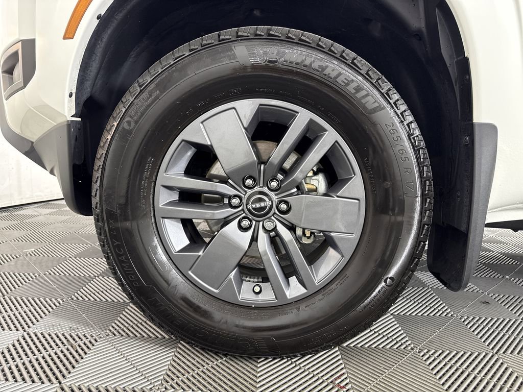 2025 Nissan Frontier SV photo 9