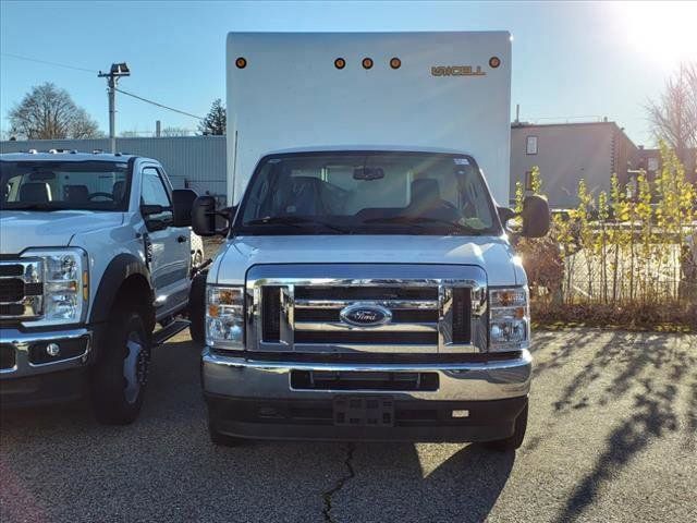 2025 Ford E-350 Base photo 3