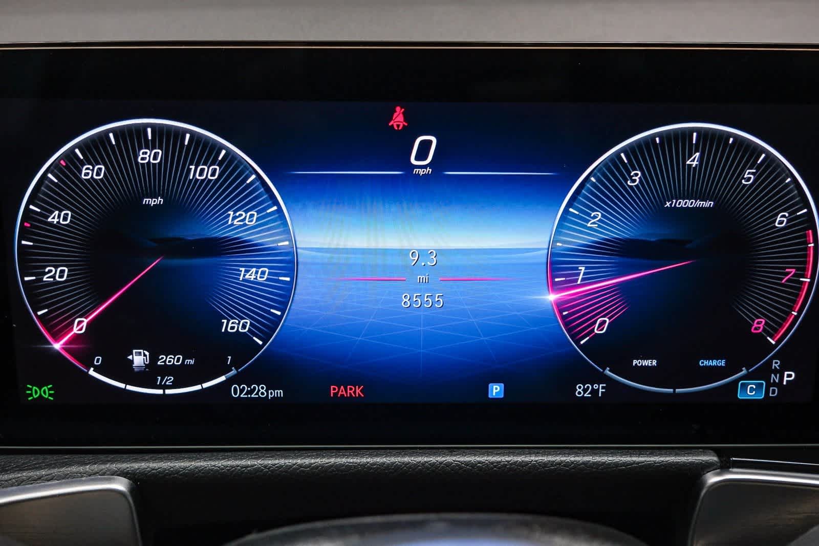 2025 Mercedes Benz GLB 250 photo 24