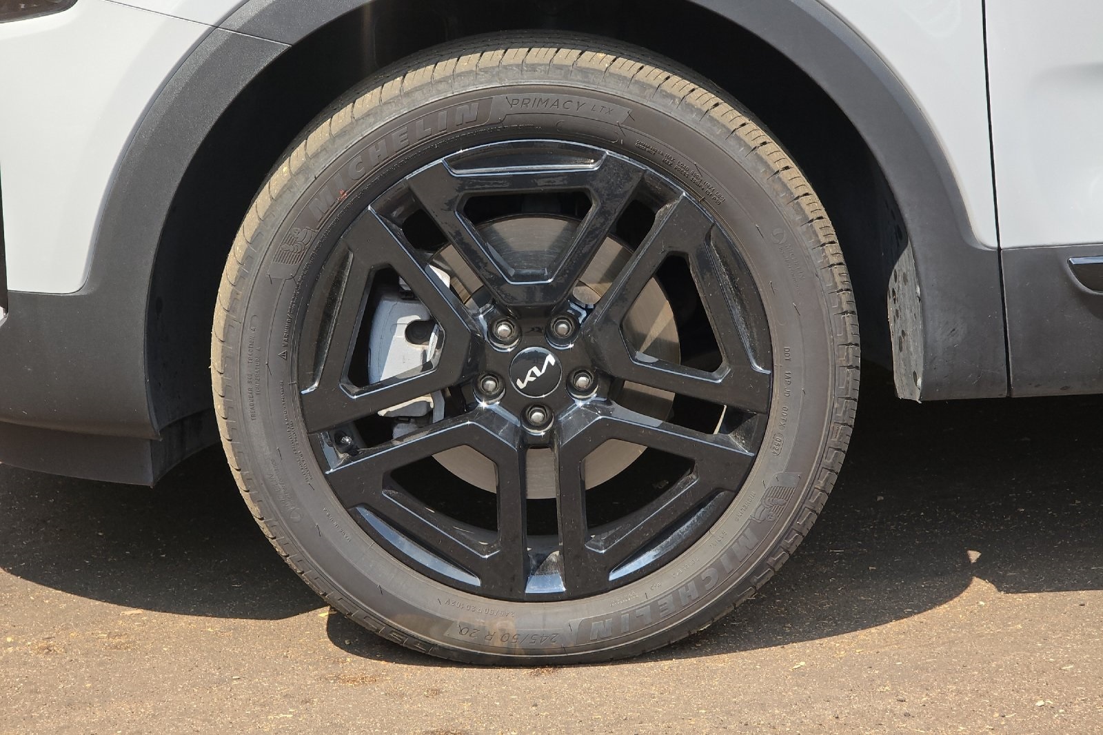 2024 Kia Telluride X-Line photo 17