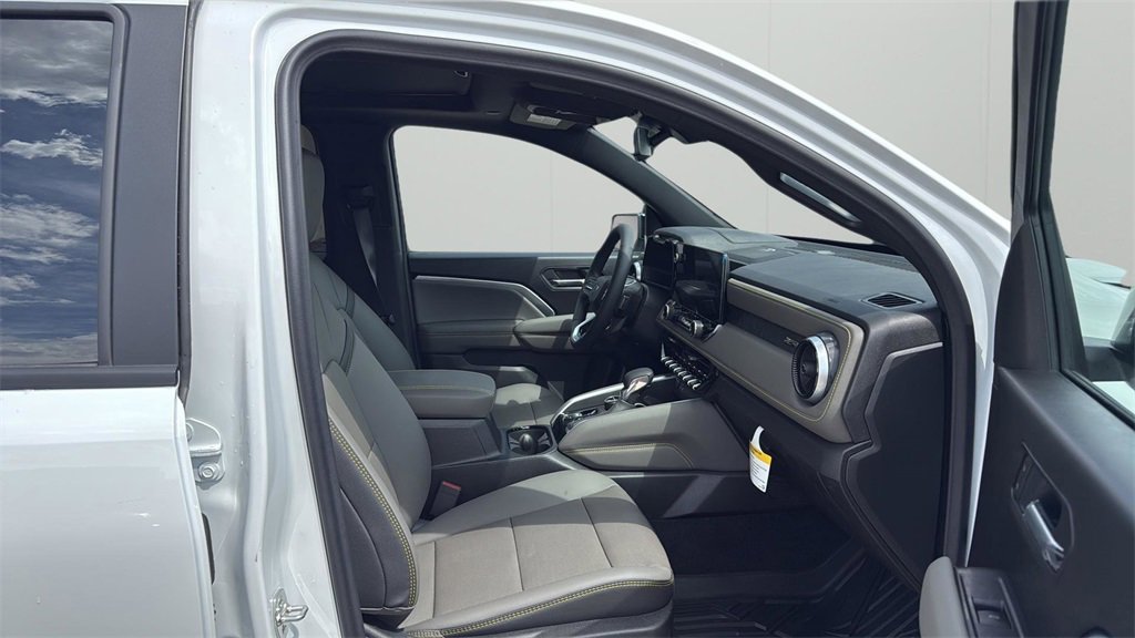 2025 Chevrolet Colorado ZR2 photo 8