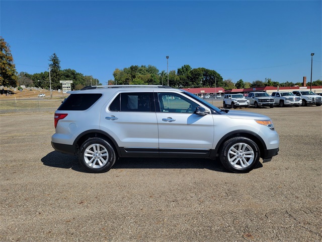 2014 Ford Explorer XLT photo 3