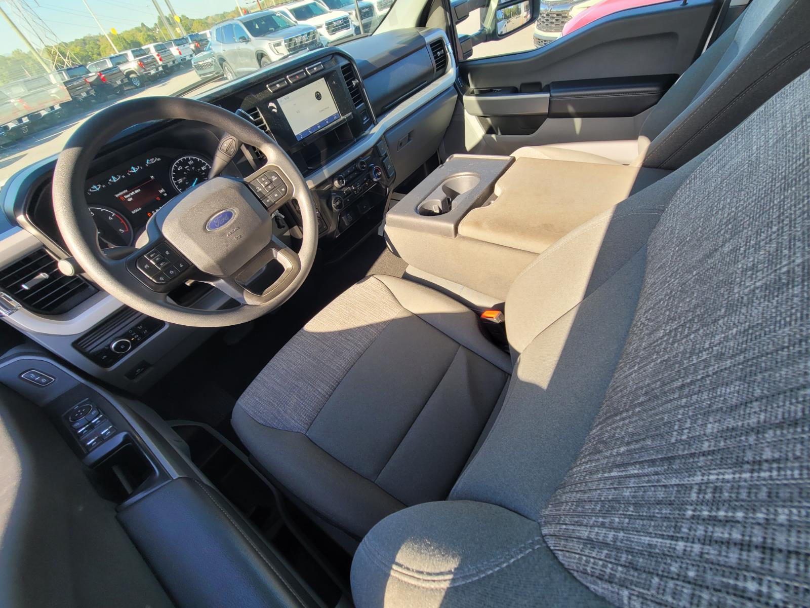 2024 Ford F-250 XLT photo 12