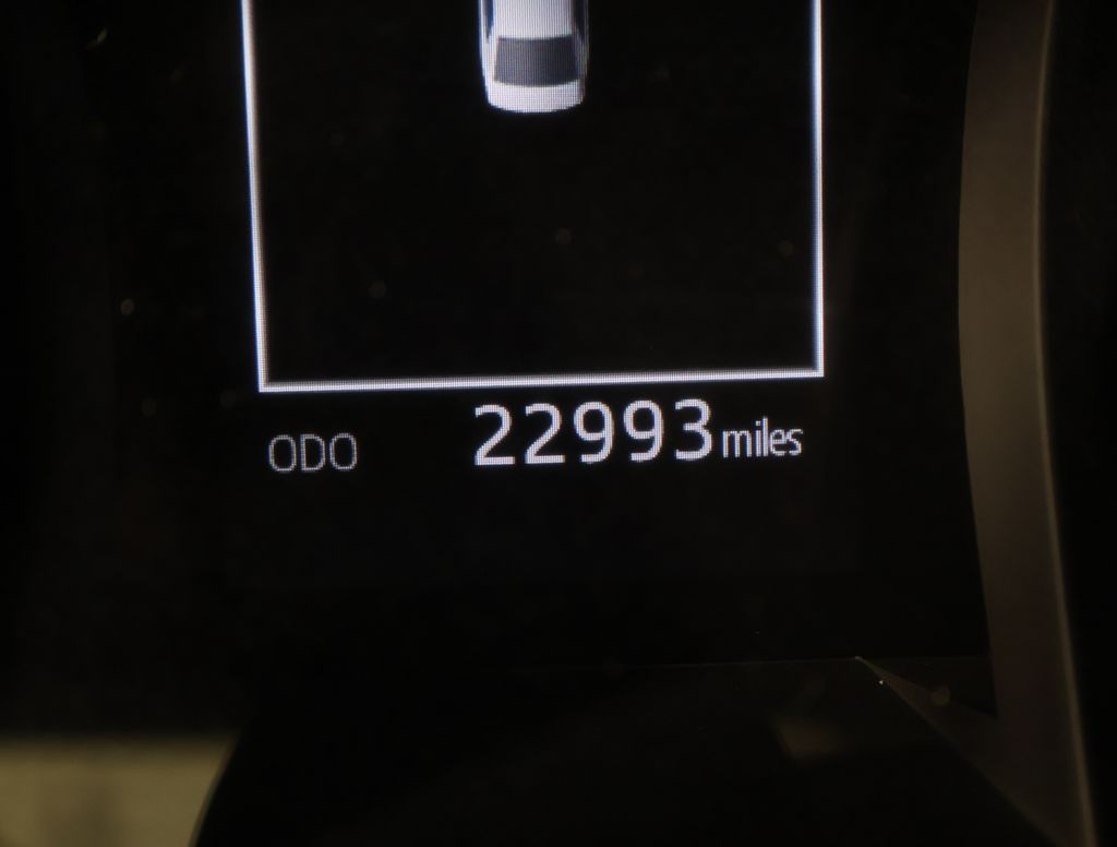 2023 Toyota Camry SE photo 8