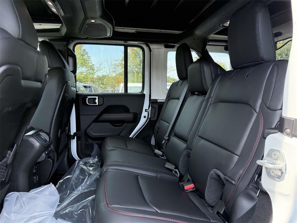 2025 Jeep Wrangler Rubicon X photo 13