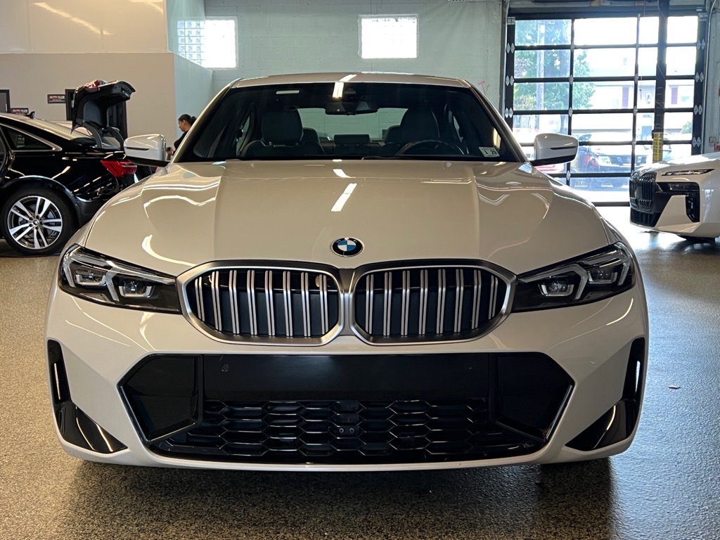 2024 Bmw 330i xDrive photo 2