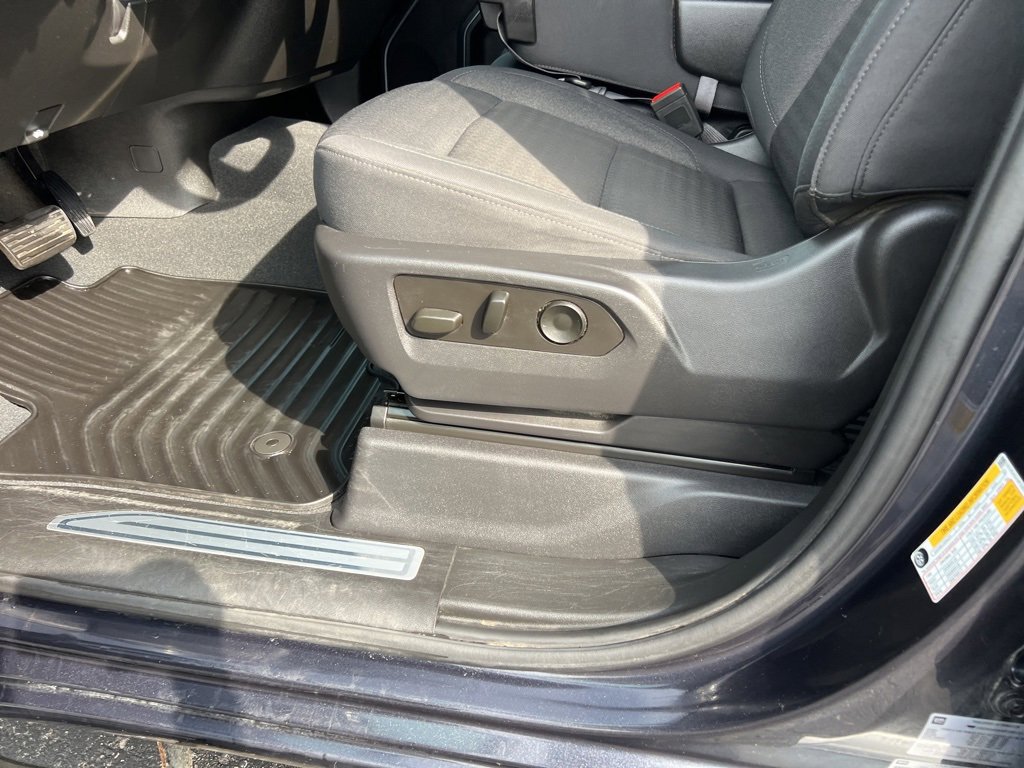 2023 Chevrolet Silverado 1500 LT photo 11