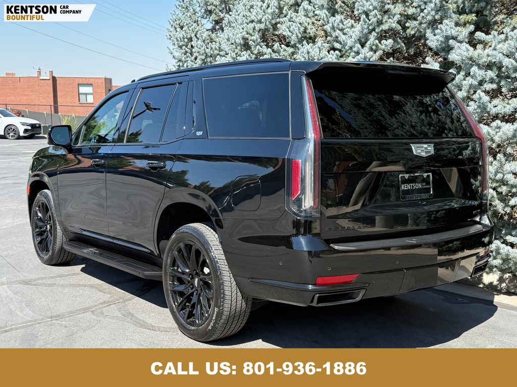 2023 Cadillac Escalade Sport photo 3