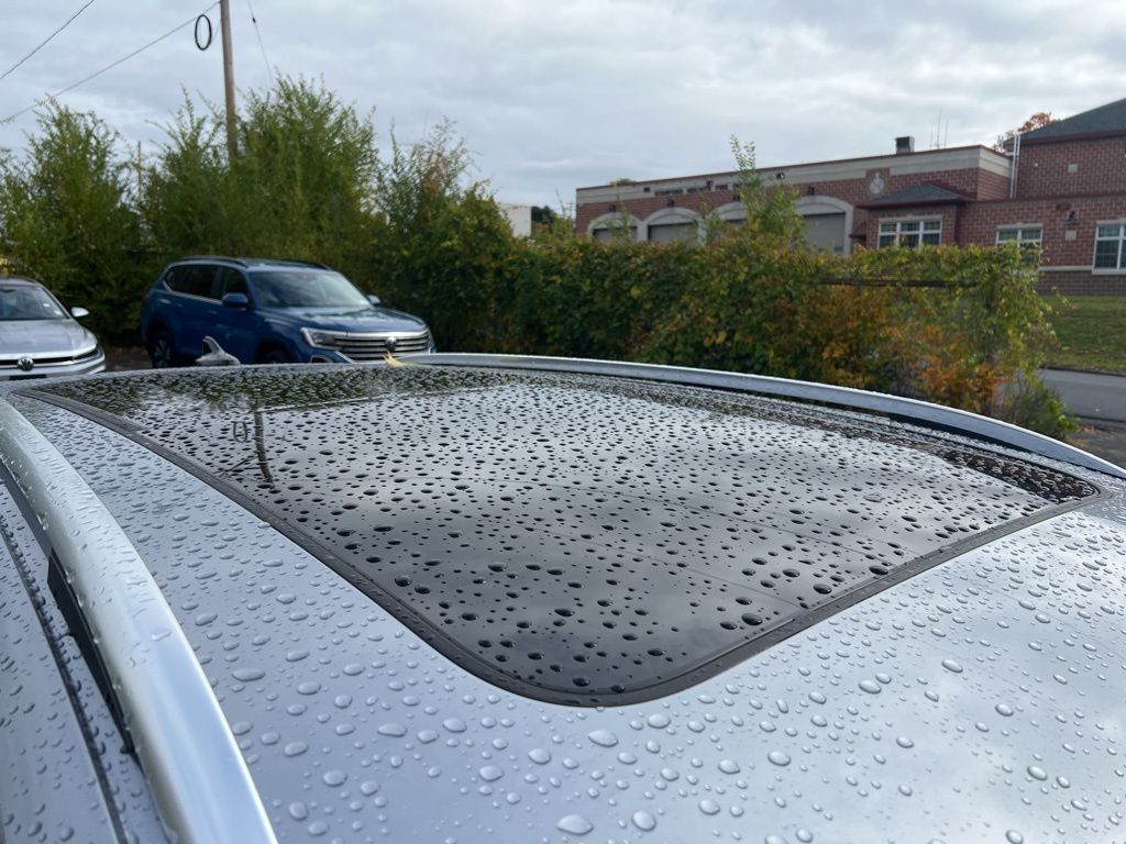 2026 Volkswagen Tiguan SE photo 4