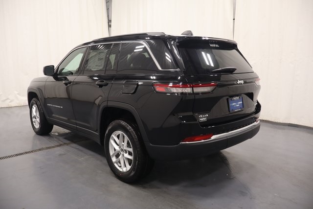 2025 Jeep Grand Cherokee Laredo X photo 4