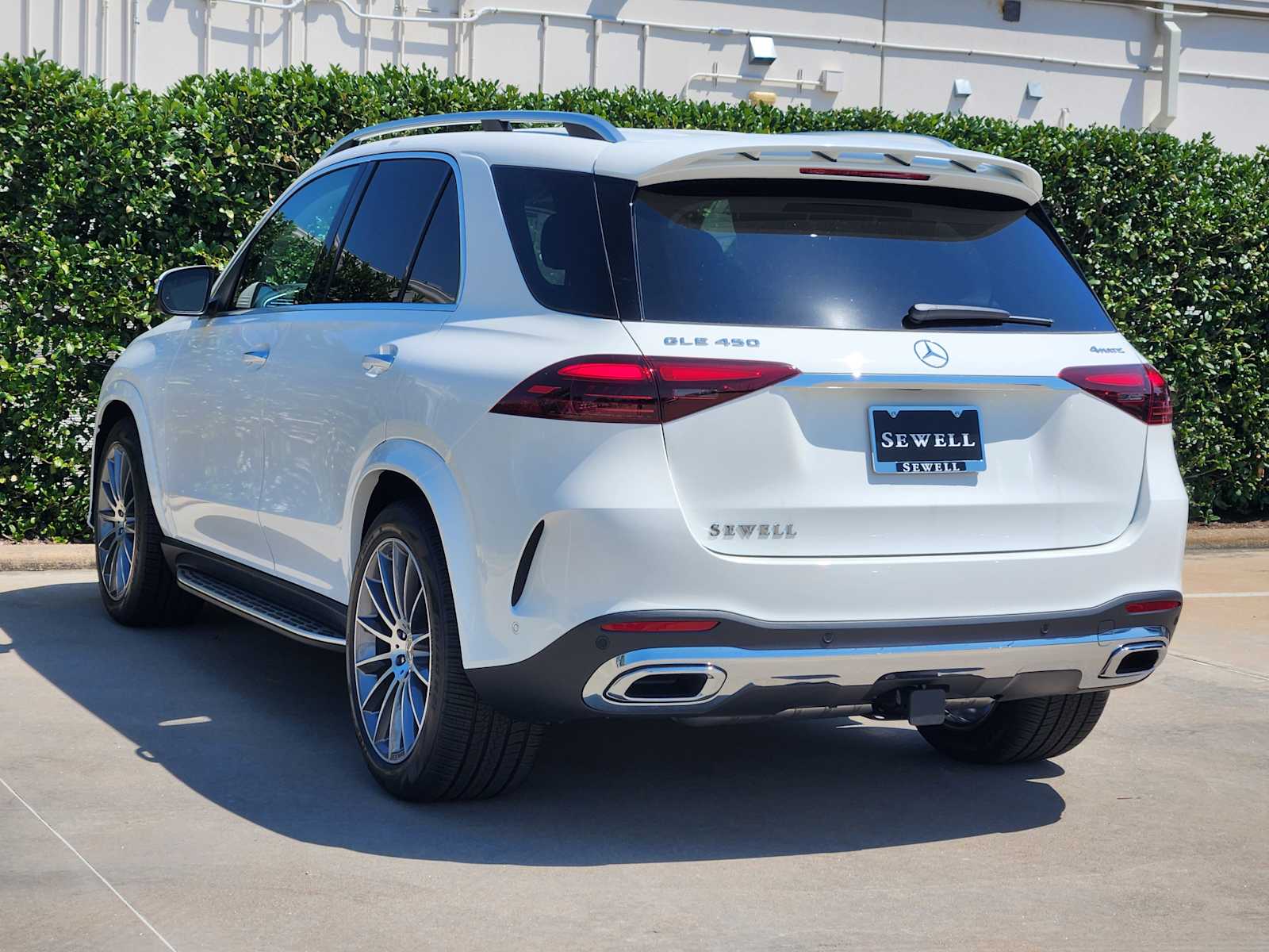 2026 Mercedes Benz GLE 450 4MATIC photo 2
