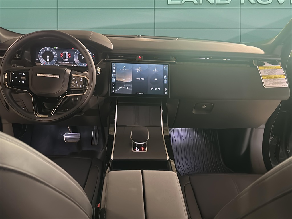2026 Land Rover Range Rover Velar SE photo 16