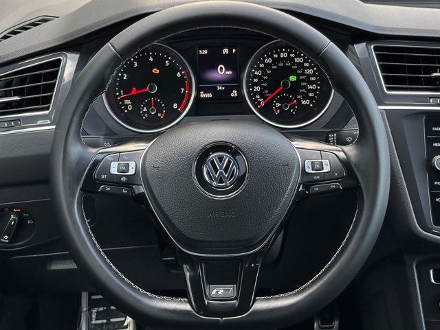 2020 Volkswagen Tiguan SE R-Line Black photo 9
