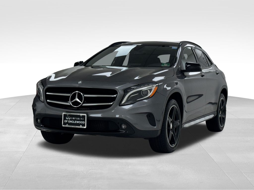 2017 Mercedes Benz GLA 250 4MATIC photo 2
