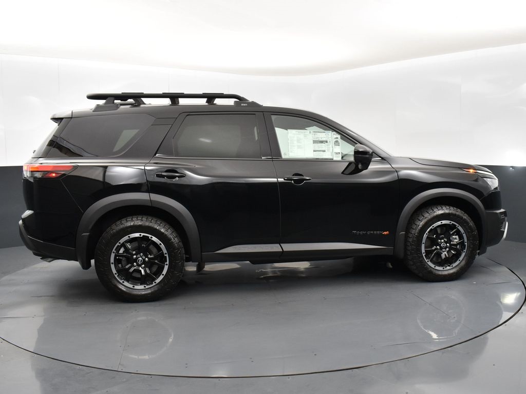 2025 Nissan Pathfinder Rock Creek photo 8