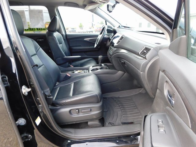 2016 Honda Pilot EX-L photo 17