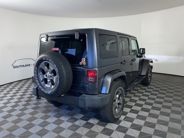 2017 Jeep Wrangler Unlimited Sahara photo 9