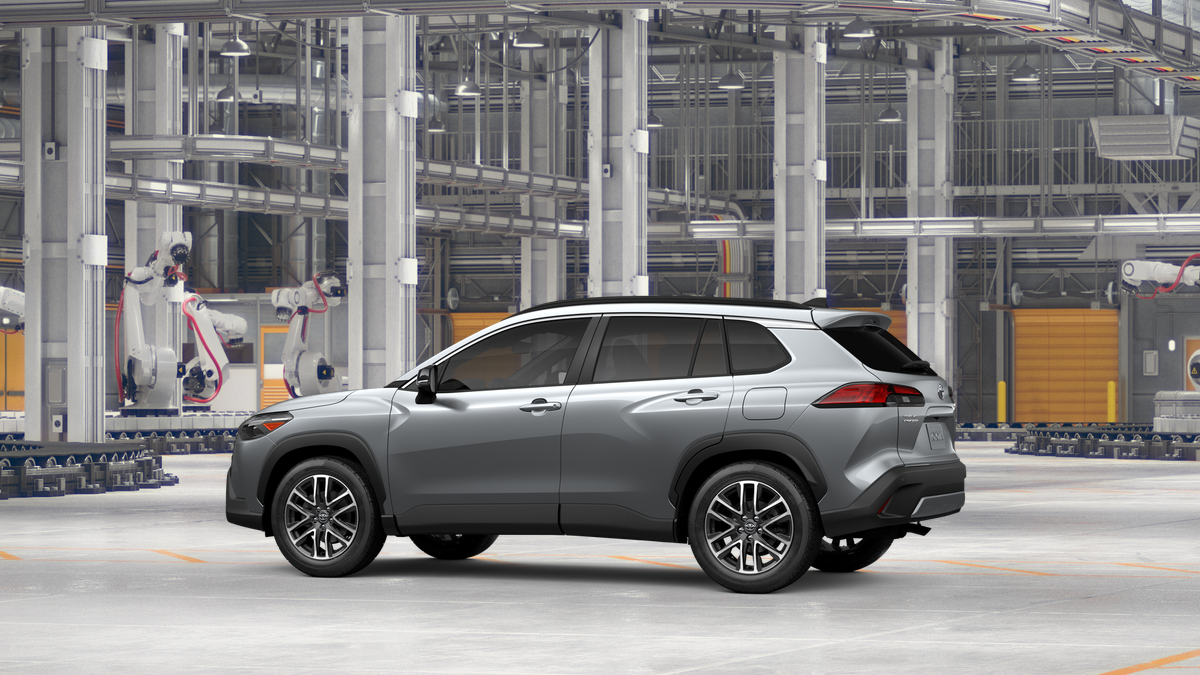 2026 Toyota Corolla Cross XLE photo 2