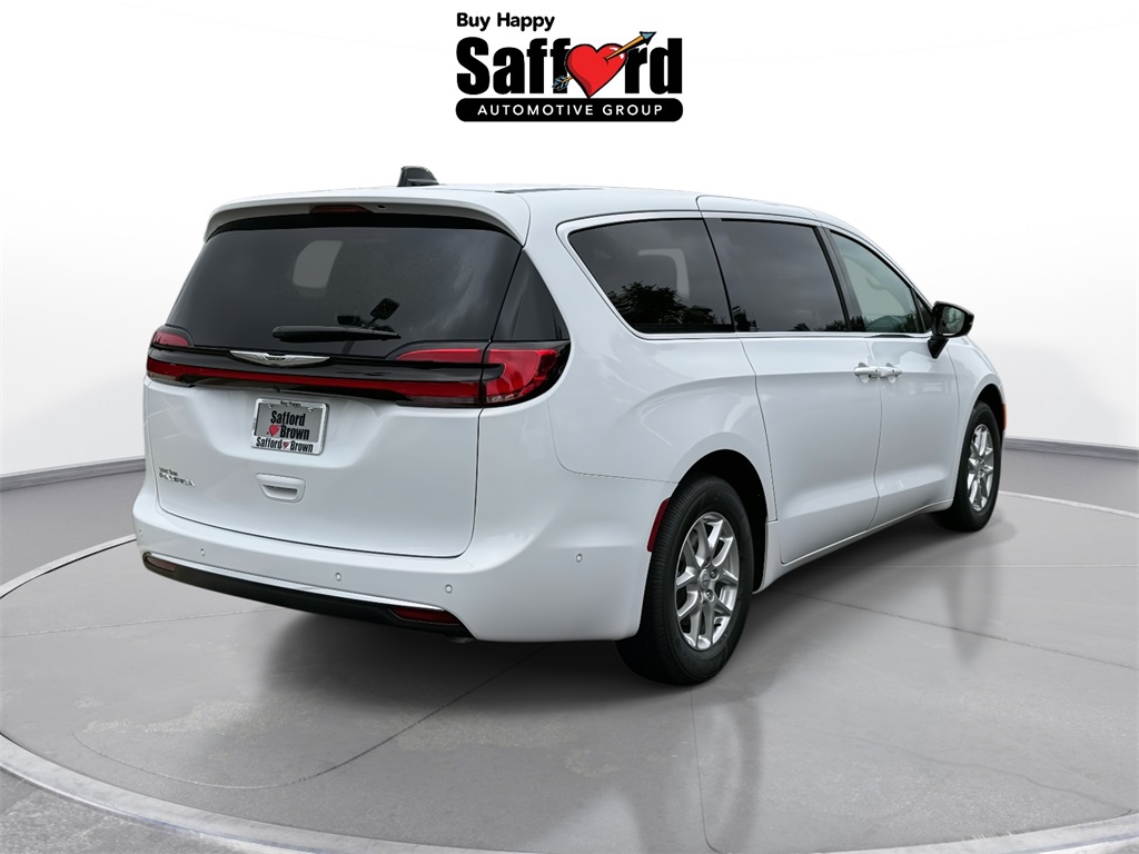2025 Chrysler Pacifica photo 7