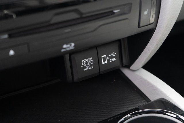 2022 Honda Pilot Touring photo 24