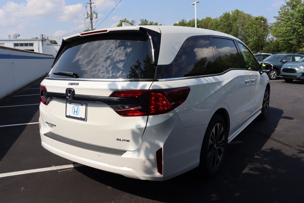2026 Honda Odyssey Elite photo 5