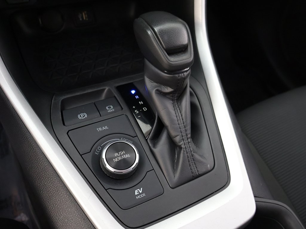 2024 Toyota RAV4 Hybrid LE photo 38