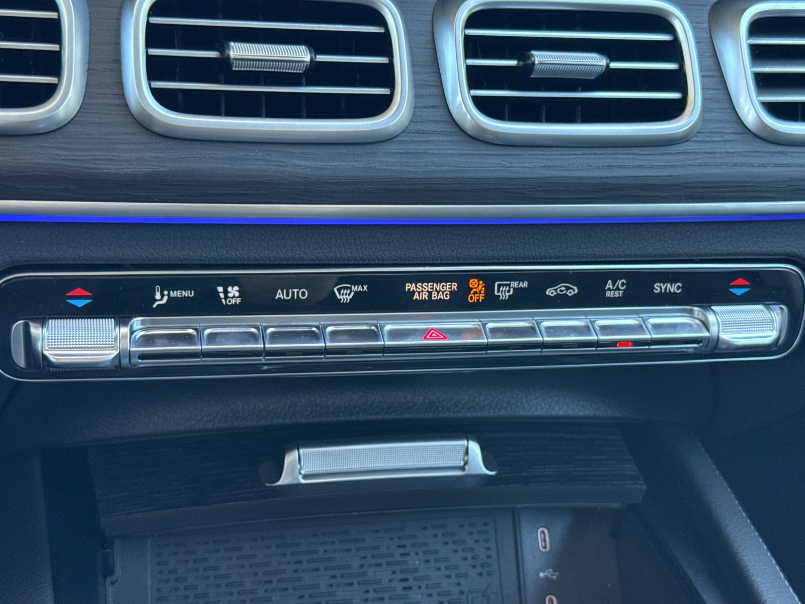 2026 Mercedes Benz GLS 450 4MATIC photo 20