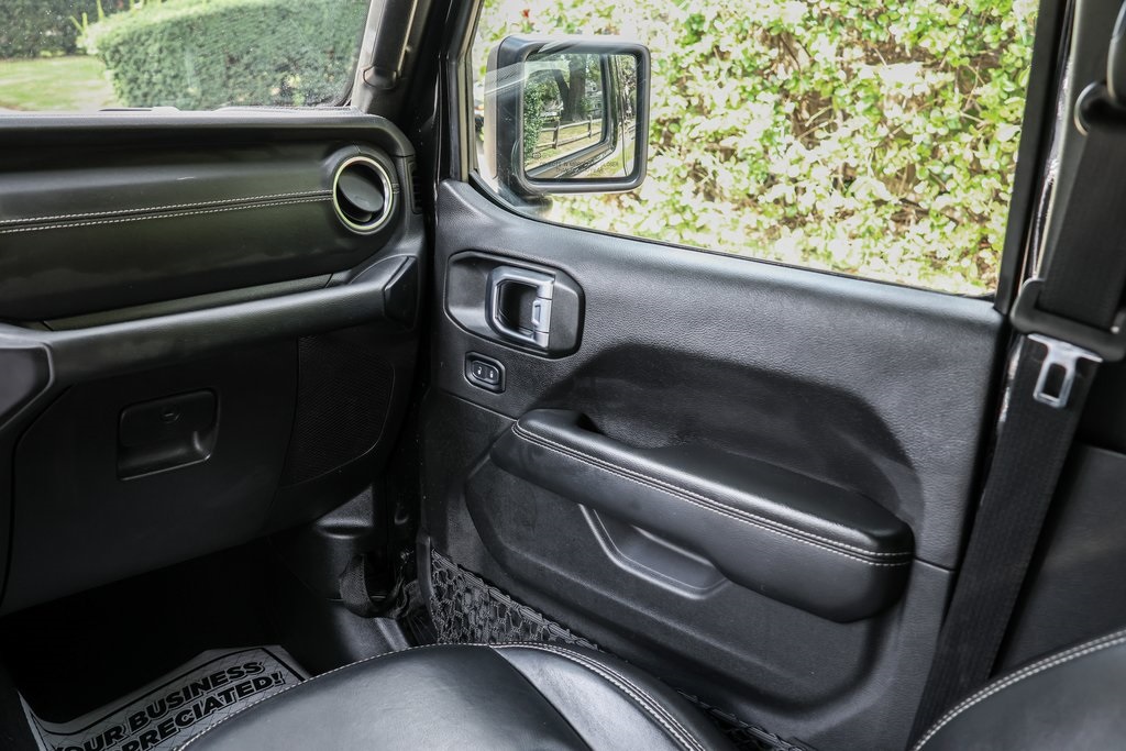 2023 Jeep Wrangler Sahara 4xe photo 33