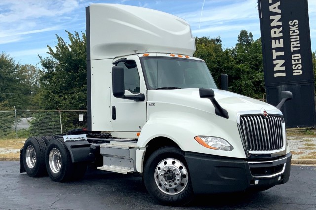 Pre-Owned 2020 International LT625 6x4 Day Cab