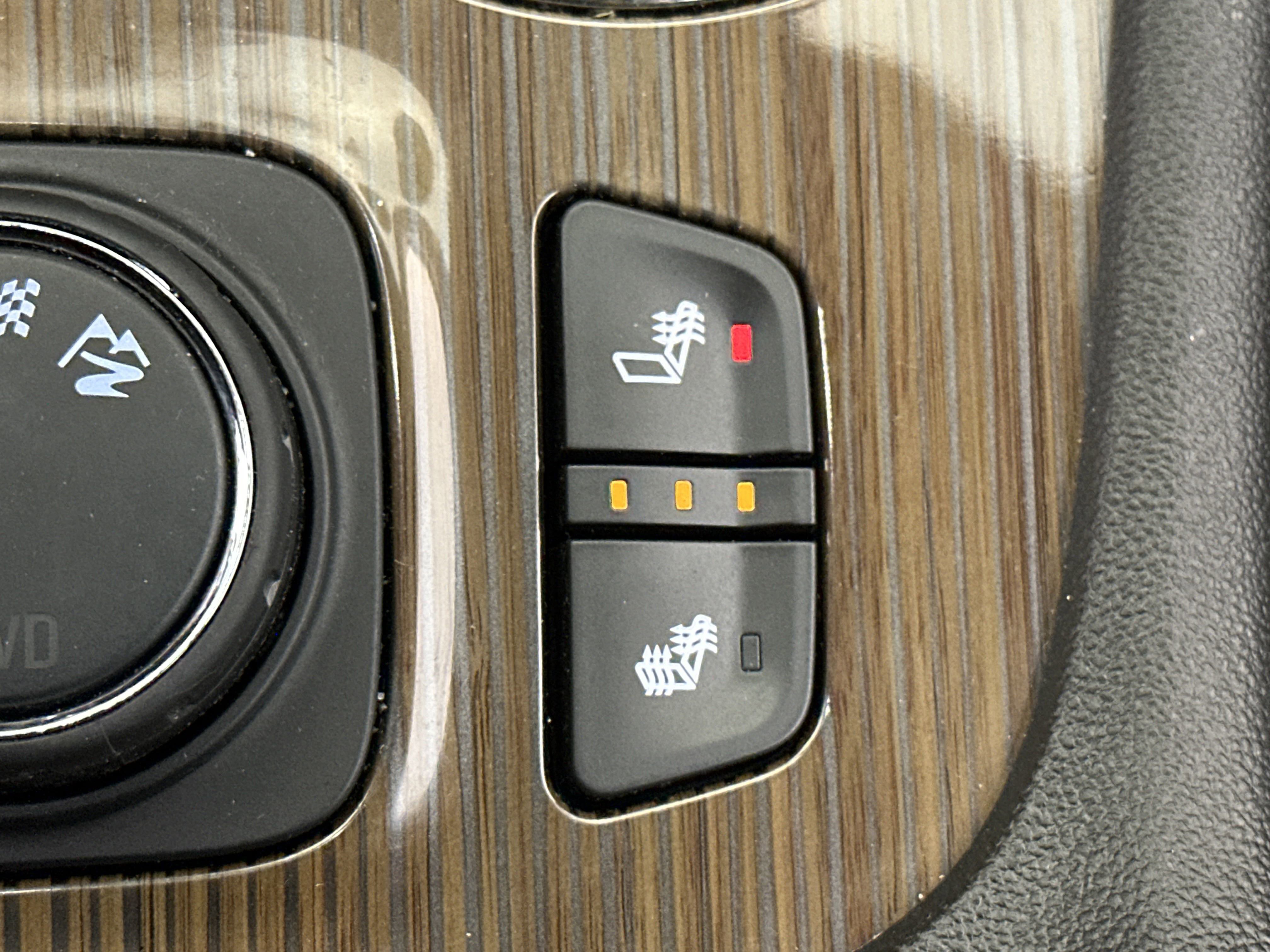 2023 Gmc Acadia SLE photo 16