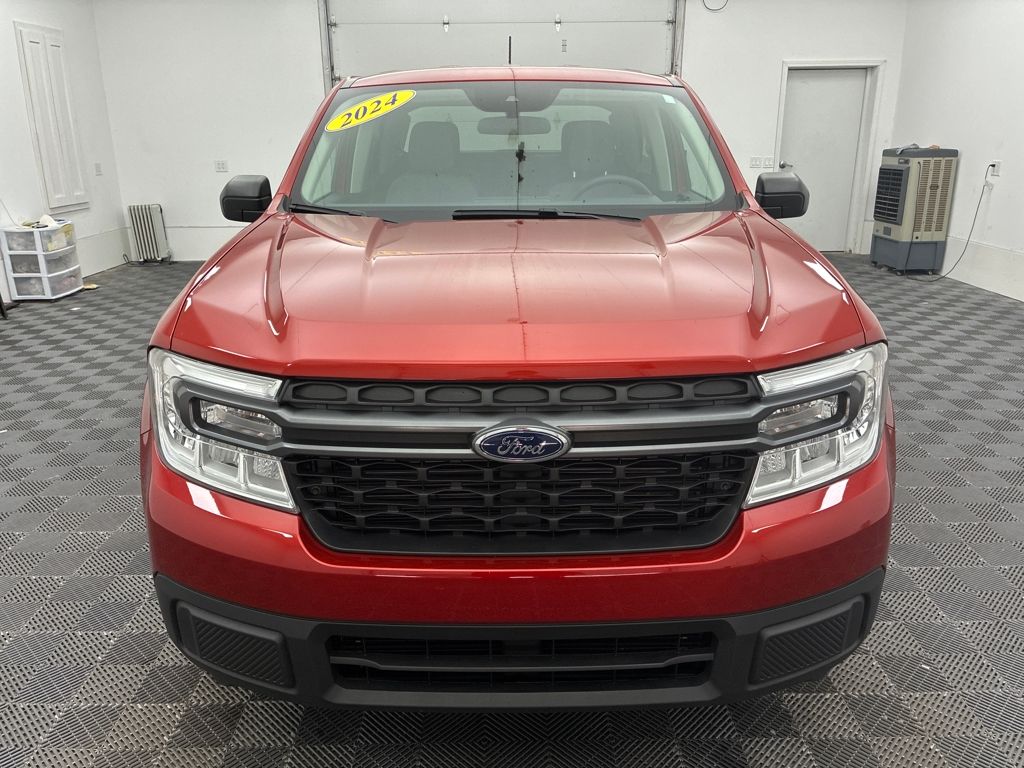 2024 Ford Maverick XLT photo 2