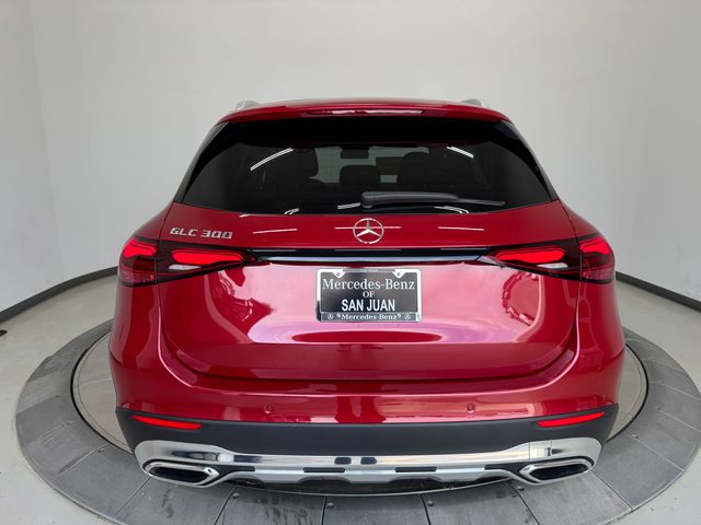 2025 Mercedes Benz GLC 300 photo 5