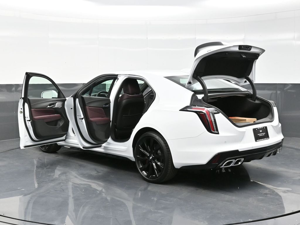 2025 Cadillac CT4 photo 31
